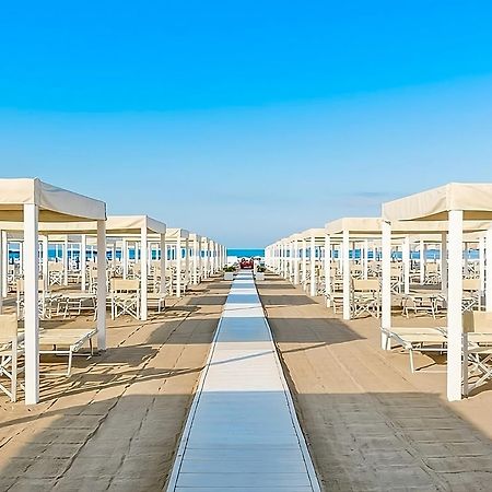 Regina Beach Holiday Apartments Tirrenia Exterior foto